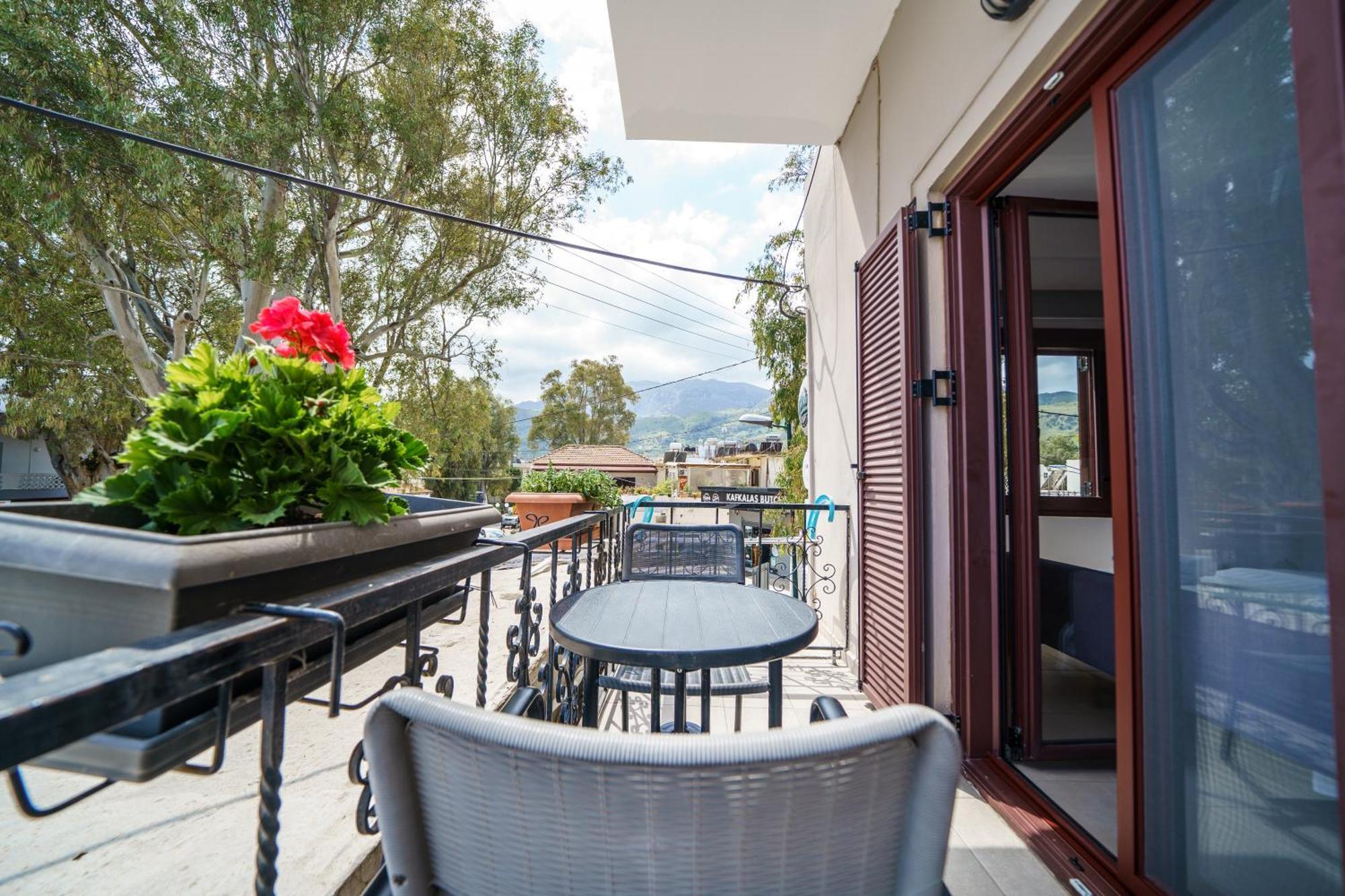 Dimitra & Deslina Luxury Αpartments Leilighet Jeorjoúpoli Eksteriør bilde
